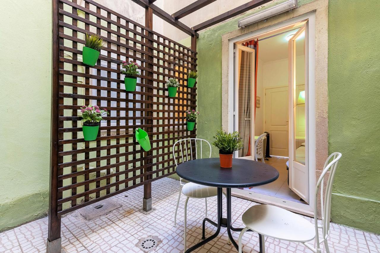 Alm- Spacious. Sunny. Patio. Quiet Area. Fast Wifi Lisboa Екстериор снимка
