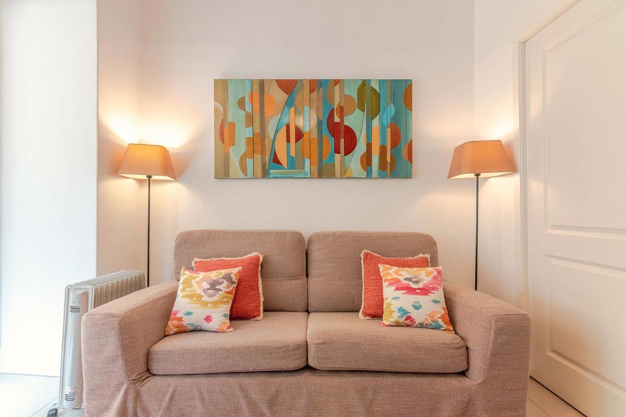 Alm- Spacious. Sunny. Patio. Quiet Area. Fast Wifi Lisboa Екстериор снимка