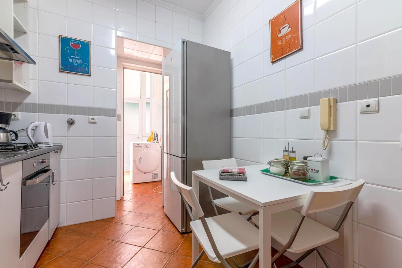Alm- Spacious. Sunny. Patio. Quiet Area. Fast Wifi Lisboa Екстериор снимка