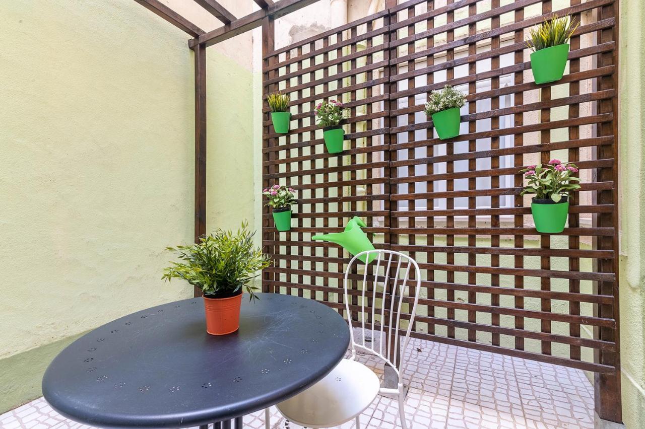 Alm- Spacious. Sunny. Patio. Quiet Area. Fast Wifi Lisboa Екстериор снимка